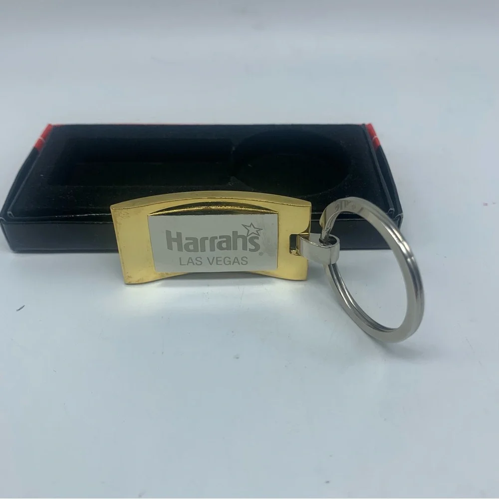 Vintage Harrah’s Las Vegas Money Clip Key Chain Attractive Gold and Silver Tone - Picture 3 of 8